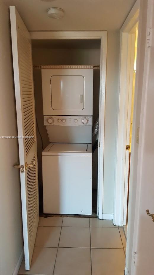 PARKSIDE NO 1 CONDO - BLD - Residential Lease