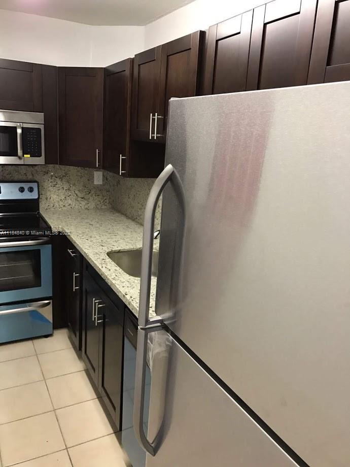 PARKSIDE NO 1 CONDO - BLD - Residential Lease