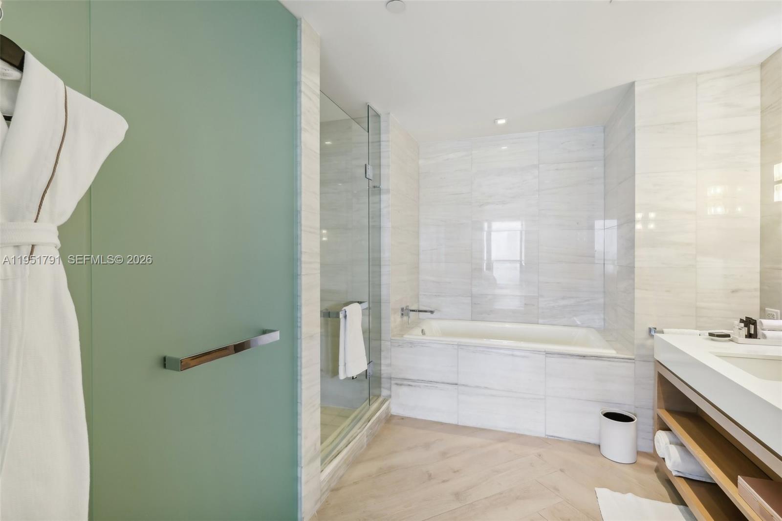2201 COLLINS AVE CONDO - Residential