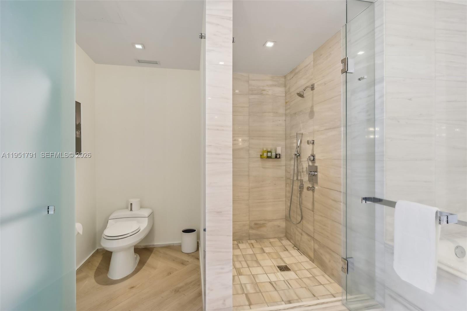 2201 COLLINS AVE CONDO - Residential