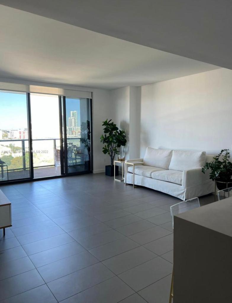 CANVAS CONDO - Residential Lease