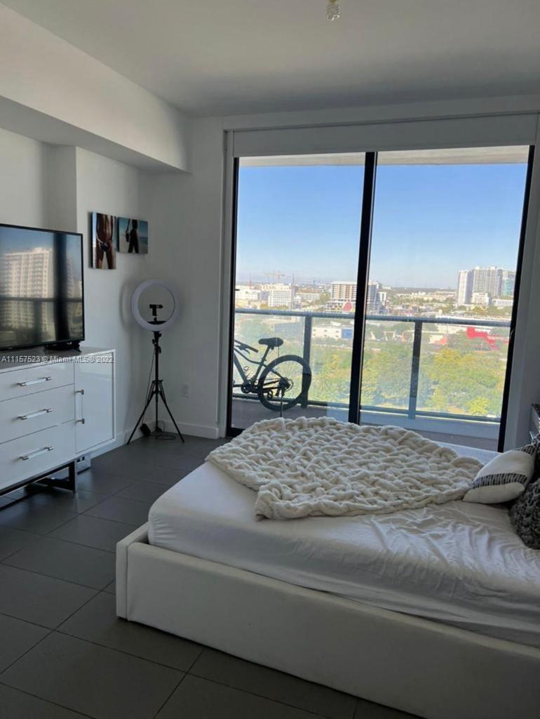 CANVAS CONDO - Residential Lease
