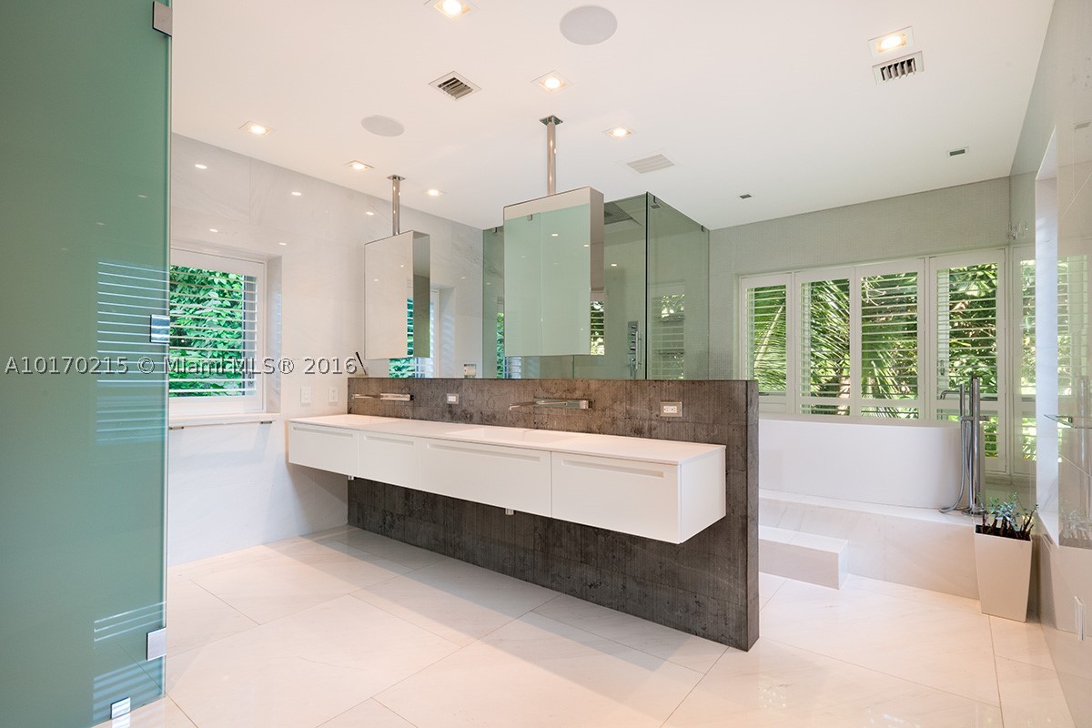 BISCAYNE CAMP - Residential