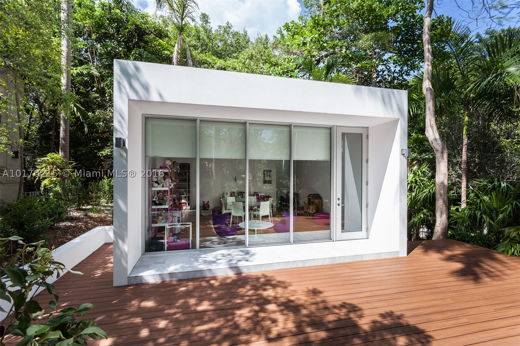 BISCAYNE CAMP - Residential