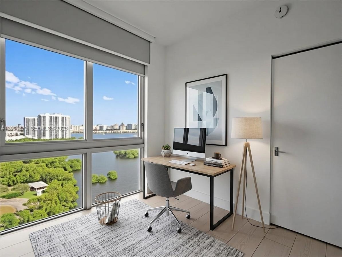 THE HARBOUR SOUTH CONDO - Residential