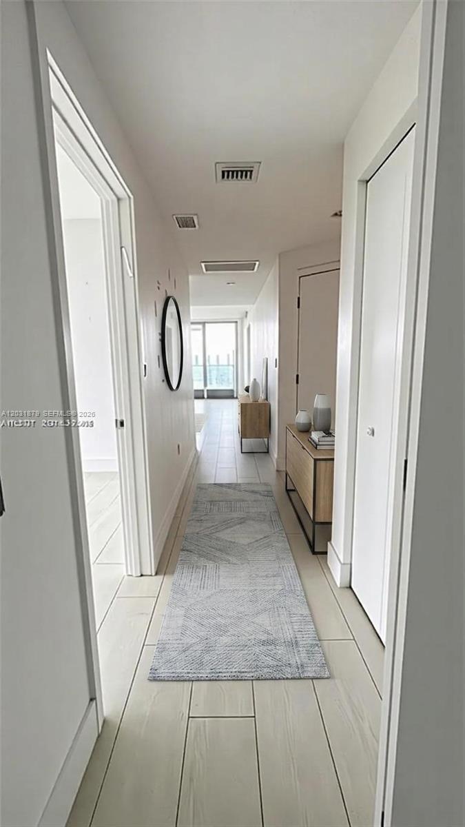 THE HARBOUR SOUTH CONDO - Residential