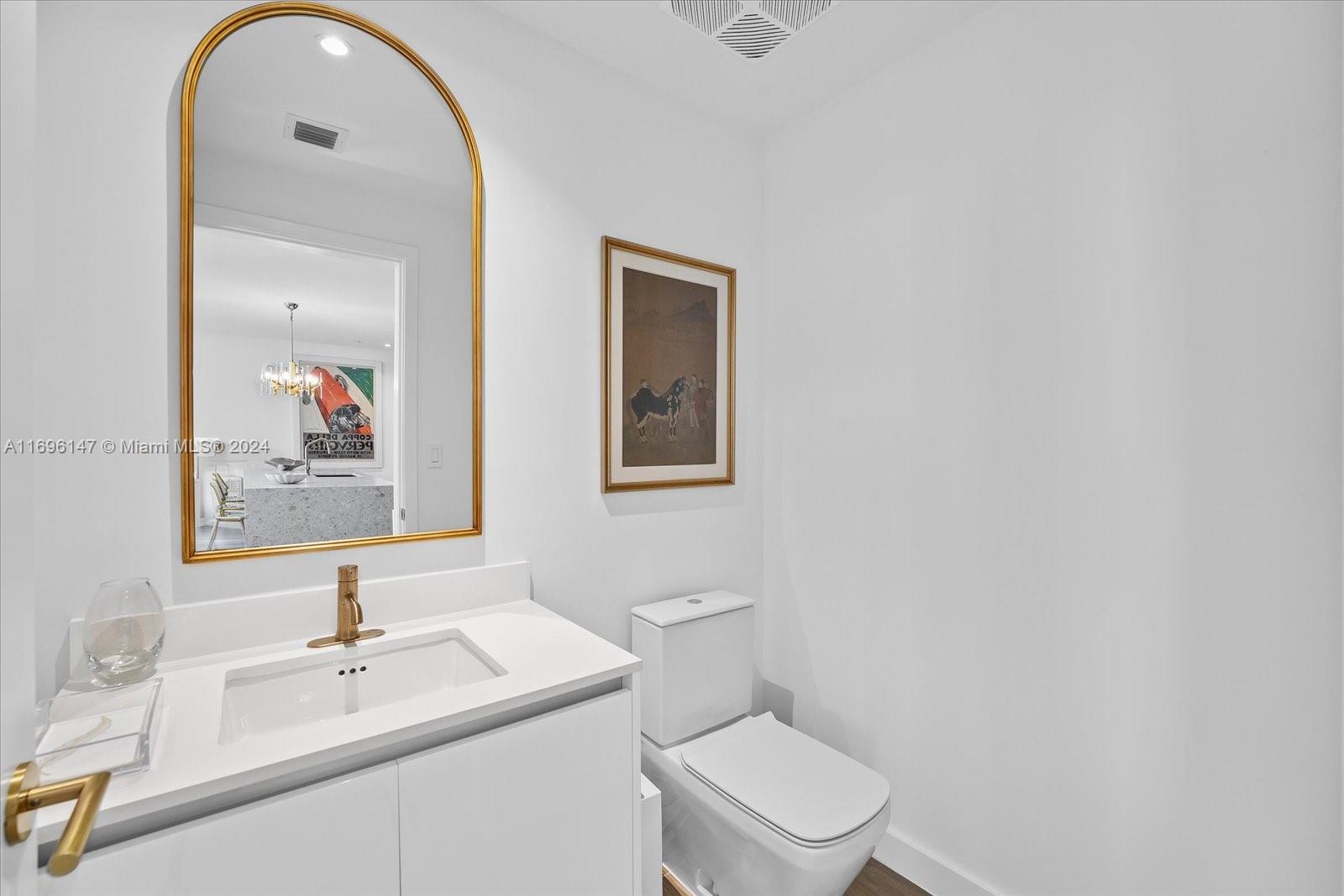 RHODES AMD NEW BISC - Residential Lease