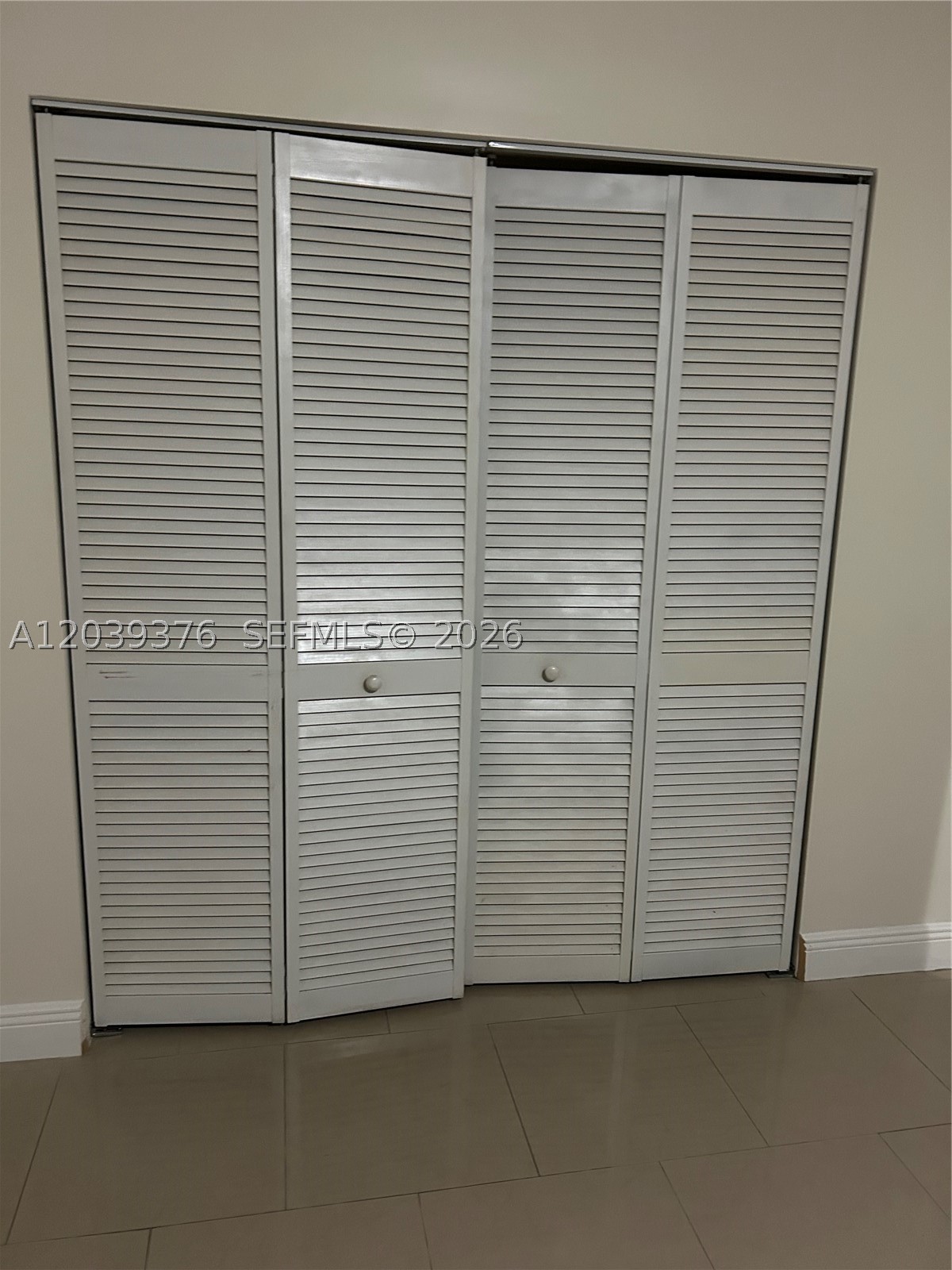 SUTTON HOUSE CONDO - Residential