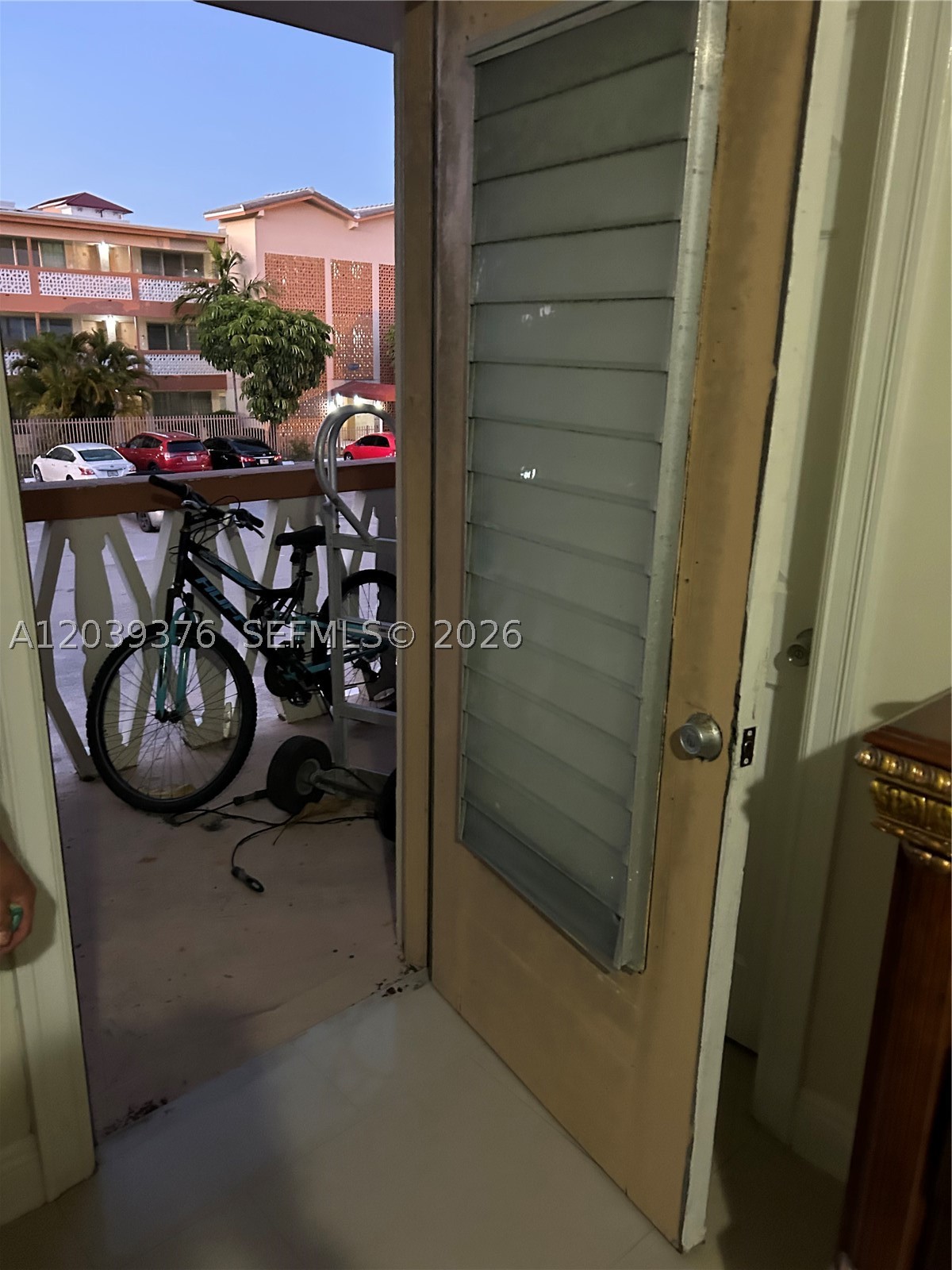 SUTTON HOUSE CONDO - Residential