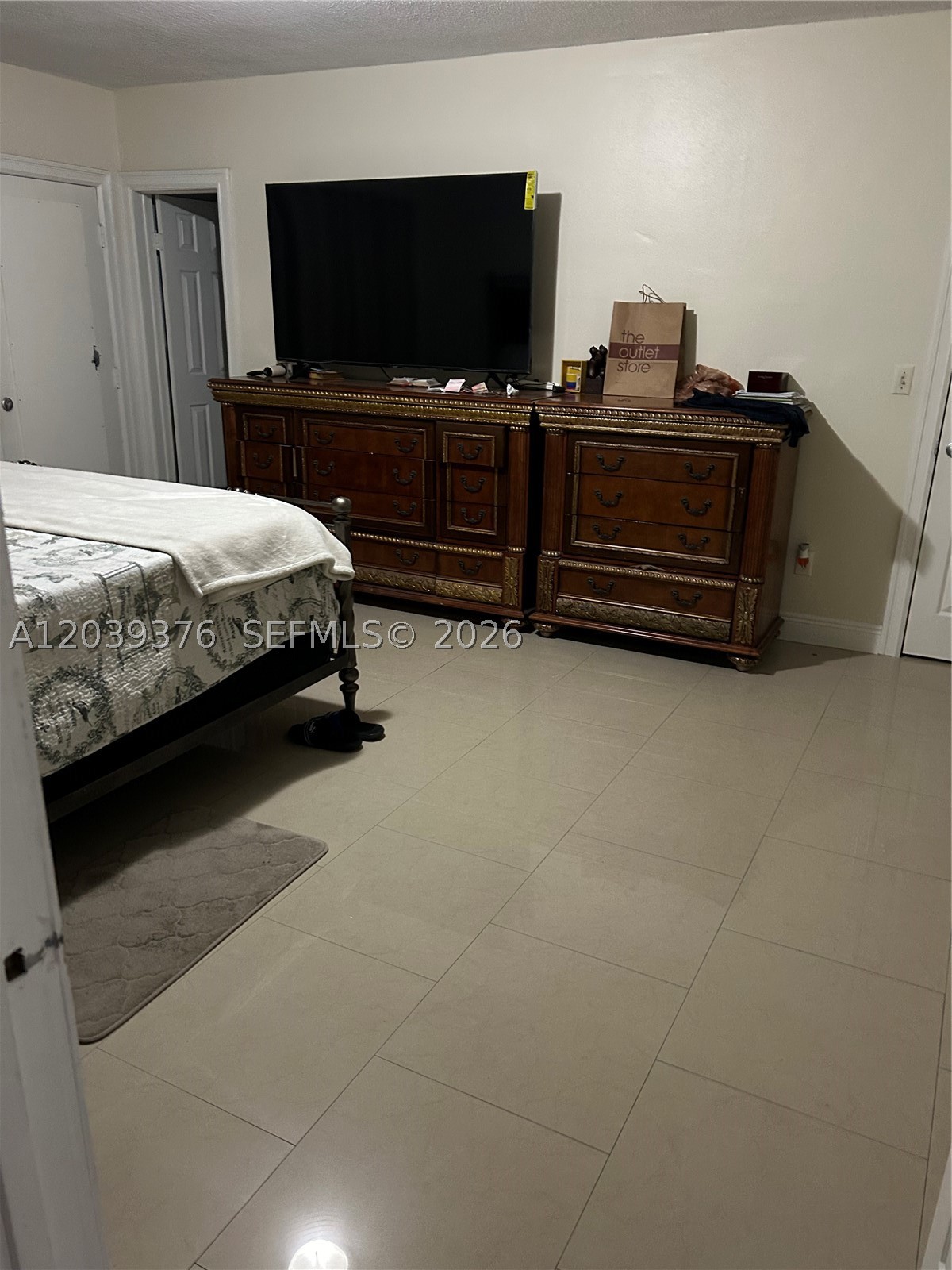 SUTTON HOUSE CONDO - Residential