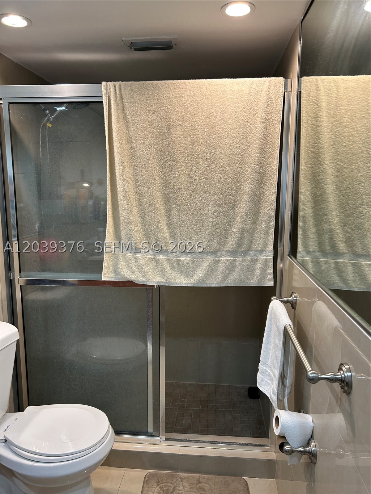 SUTTON HOUSE CONDO - Residential