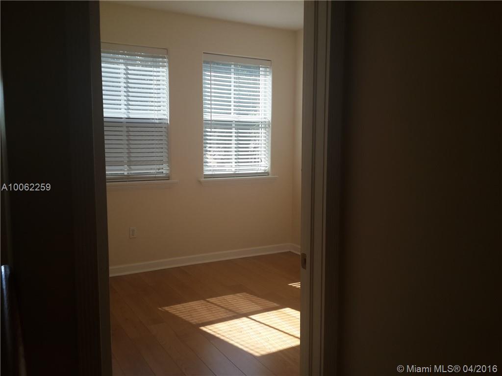 Savannah At Doral - Residential Lease