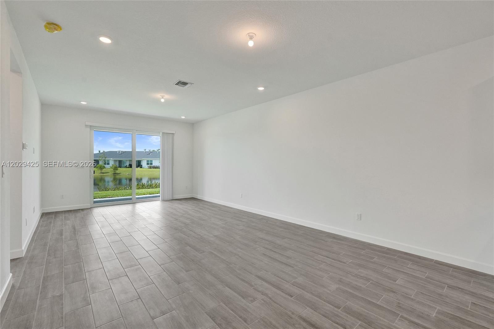 SEAGROVE PUD - Residential Lease