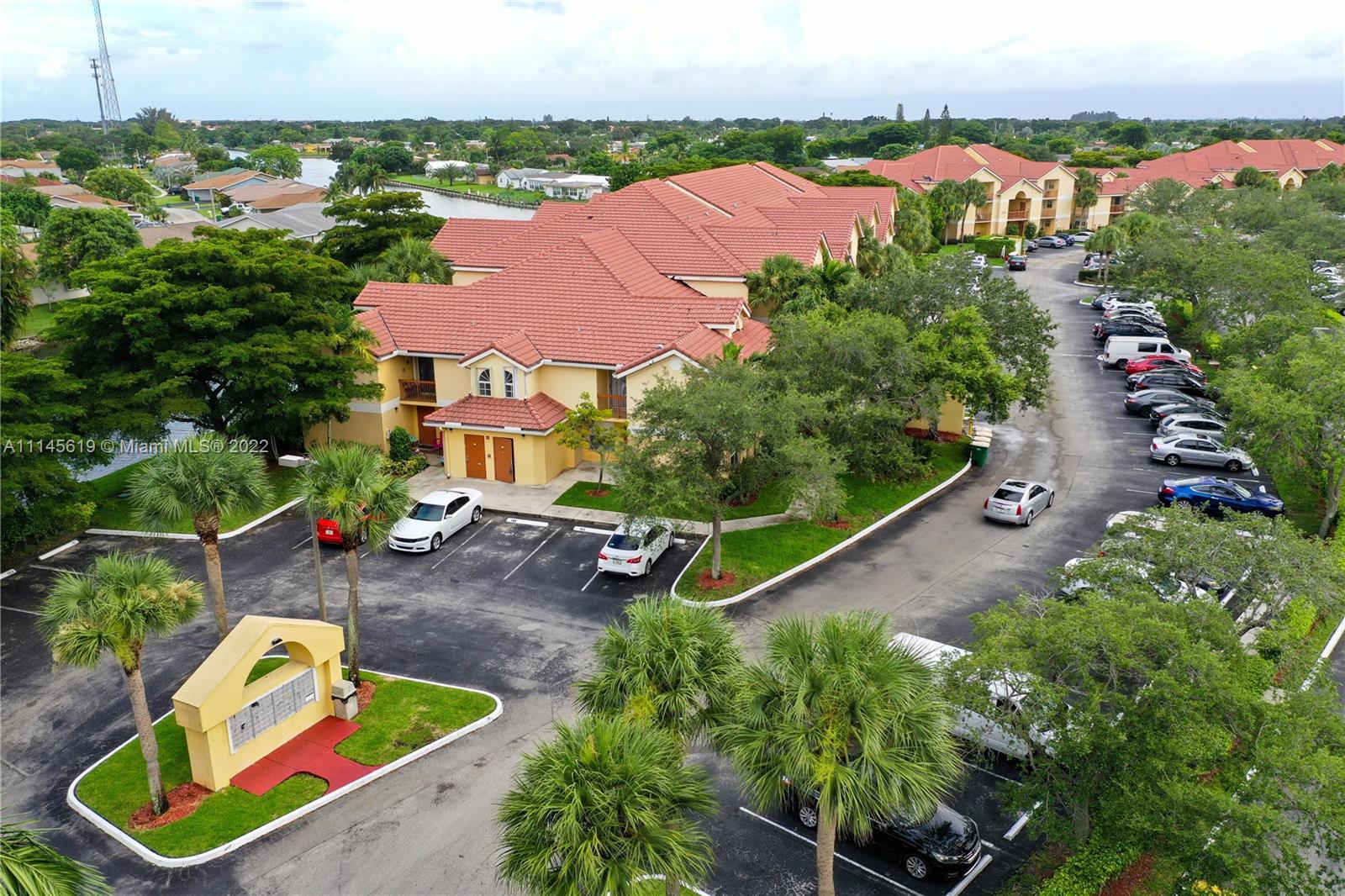 SOUTH PALM PLACE CONDO - Residential