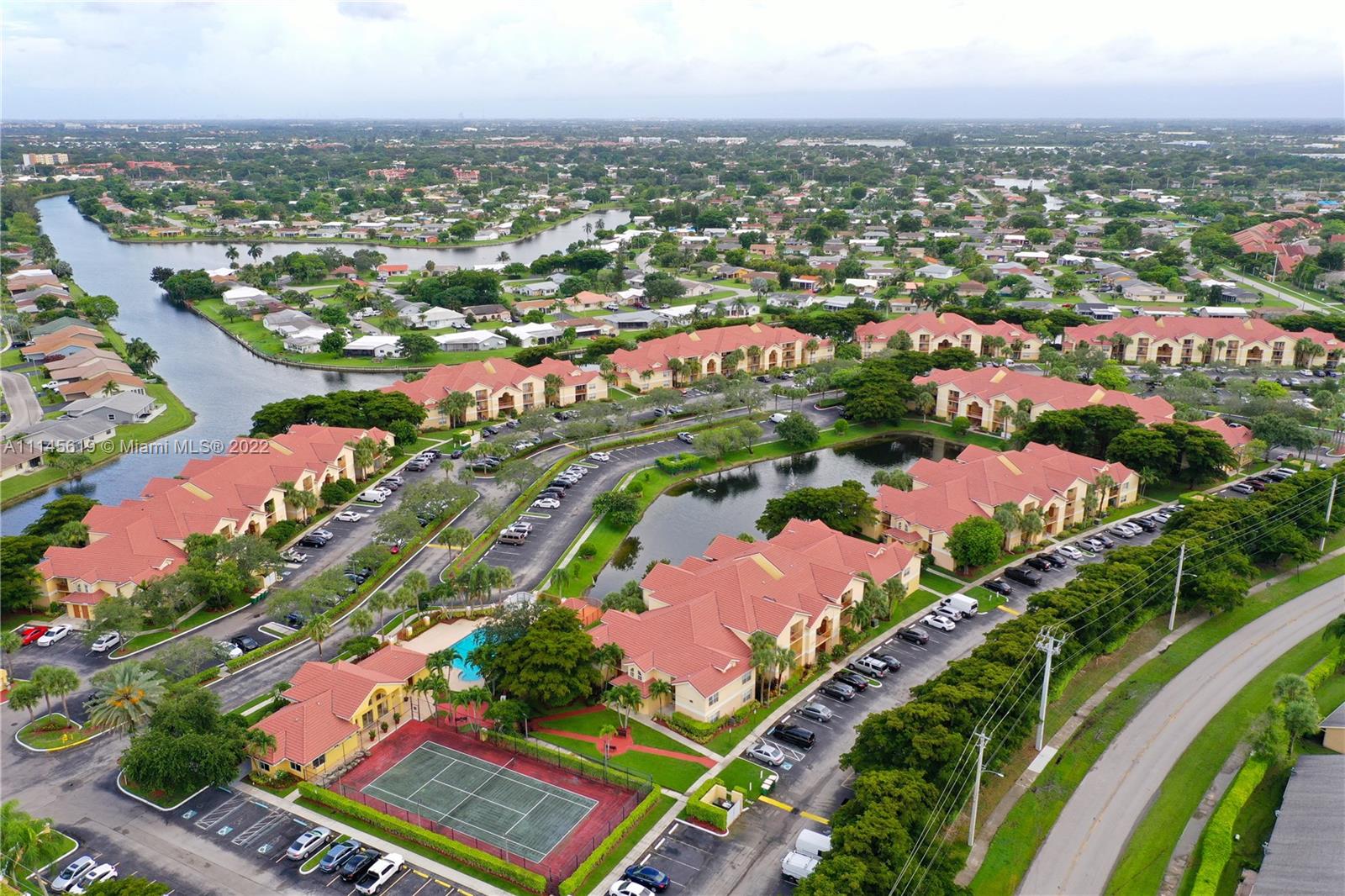 SOUTH PALM PLACE CONDO - Residential