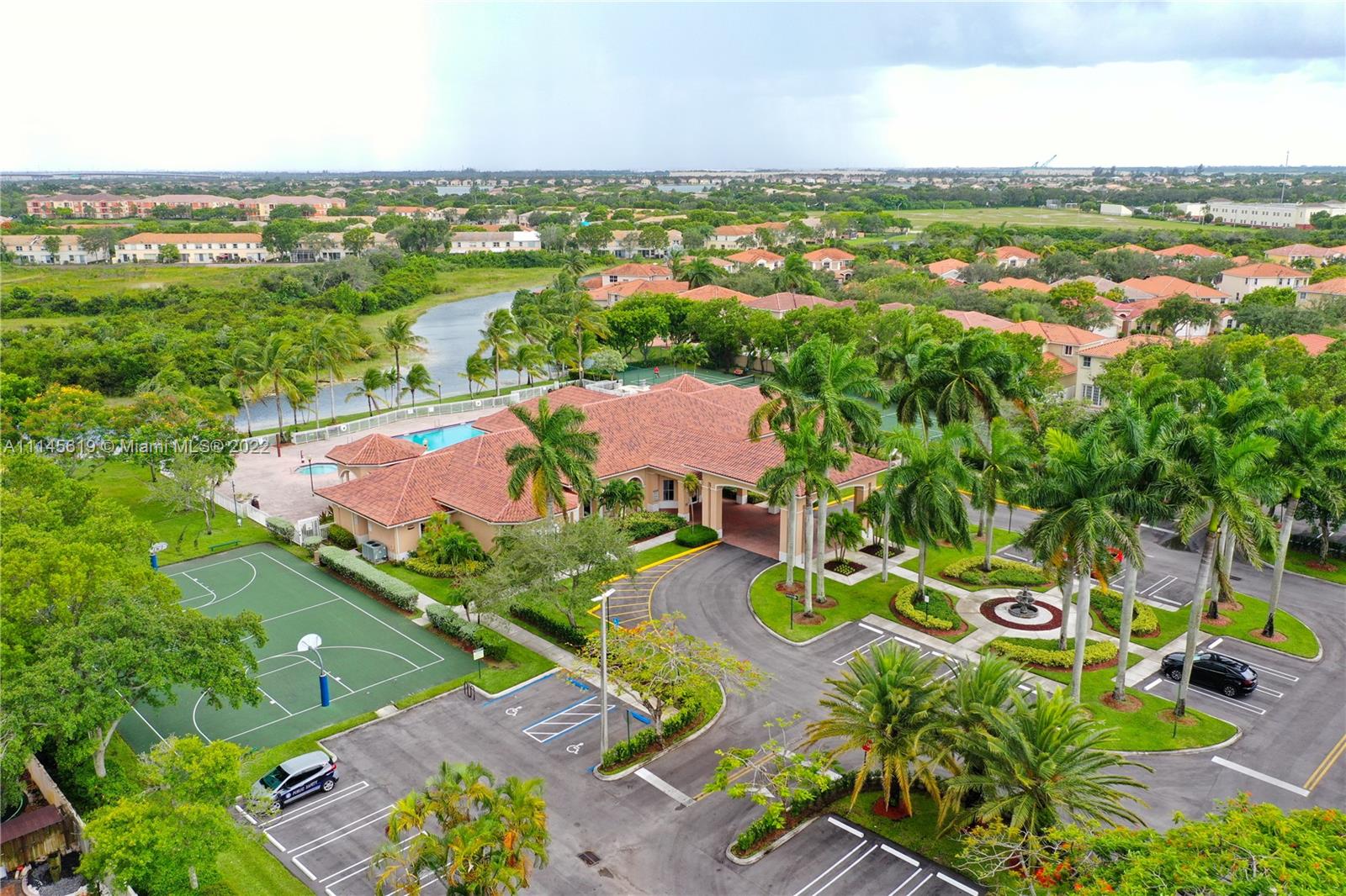 SOUTH PALM PLACE CONDO - Residential