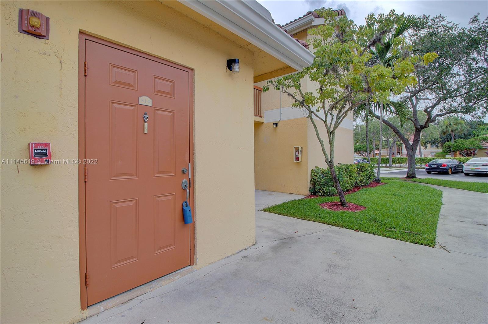 SOUTH PALM PLACE CONDO - Residential