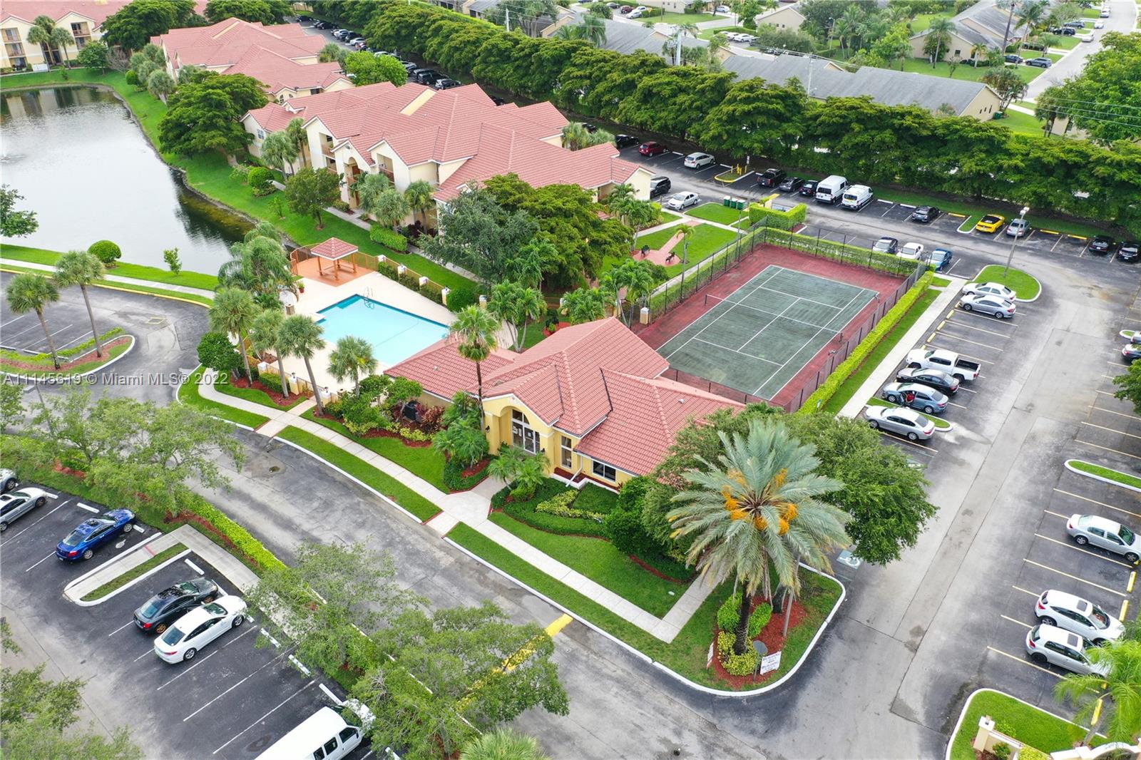 SOUTH PALM PLACE CONDO - Residential