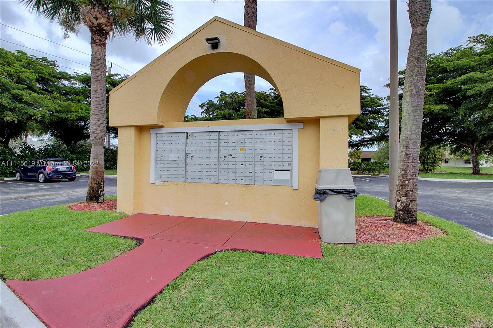 SOUTH PALM PLACE CONDO - Residential