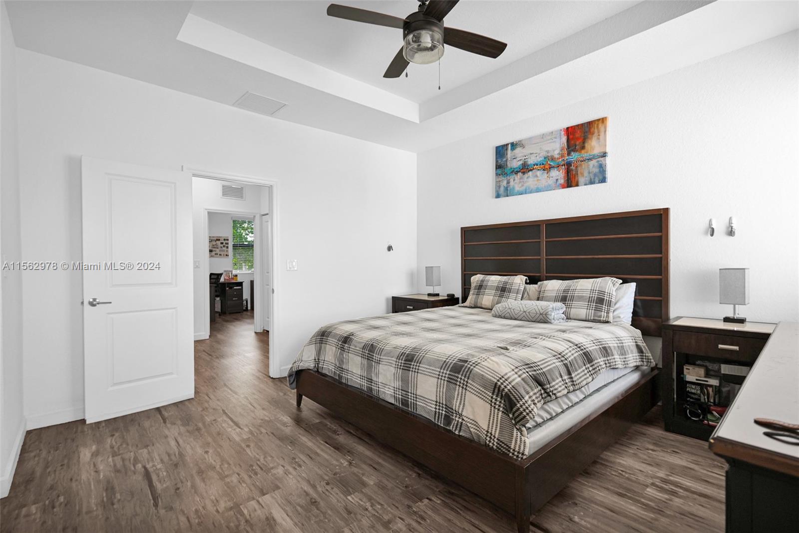 VIA VENTURA NEIGHBORHOOD - Residential