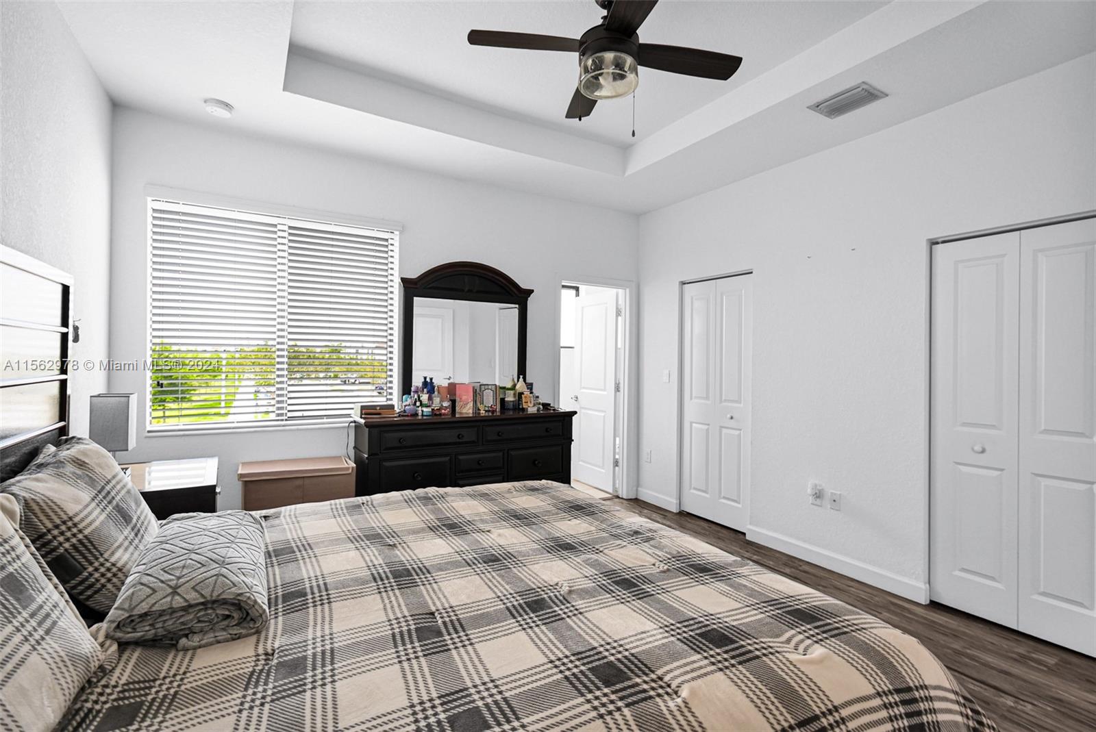 VIA VENTURA NEIGHBORHOOD - Residential