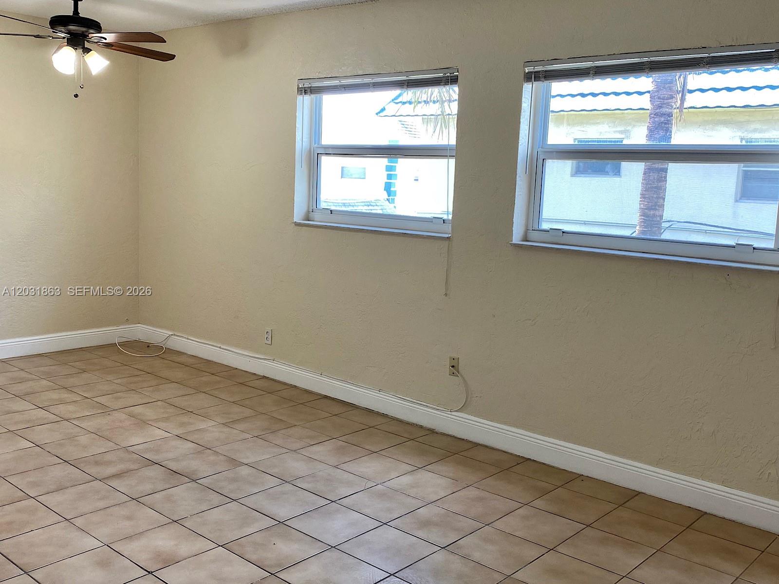 EL SOL AT MAIN STREET CON - Residential Lease
