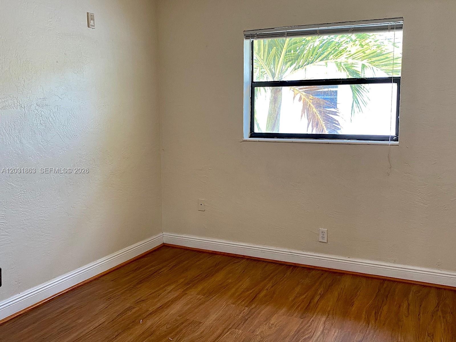 EL SOL AT MAIN STREET CON - Residential Lease