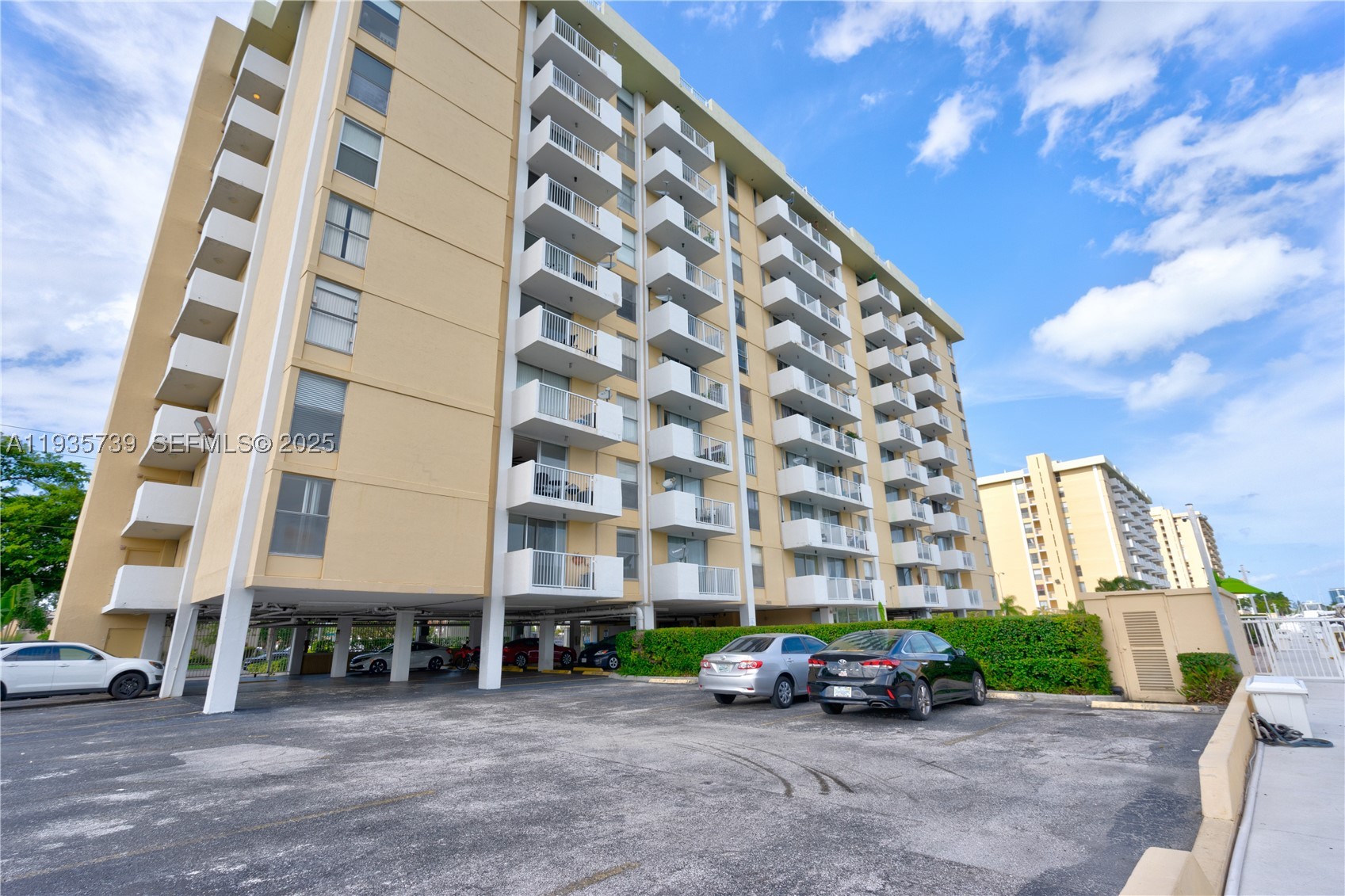 KEYSTONE TOWERS CONDO - Residential