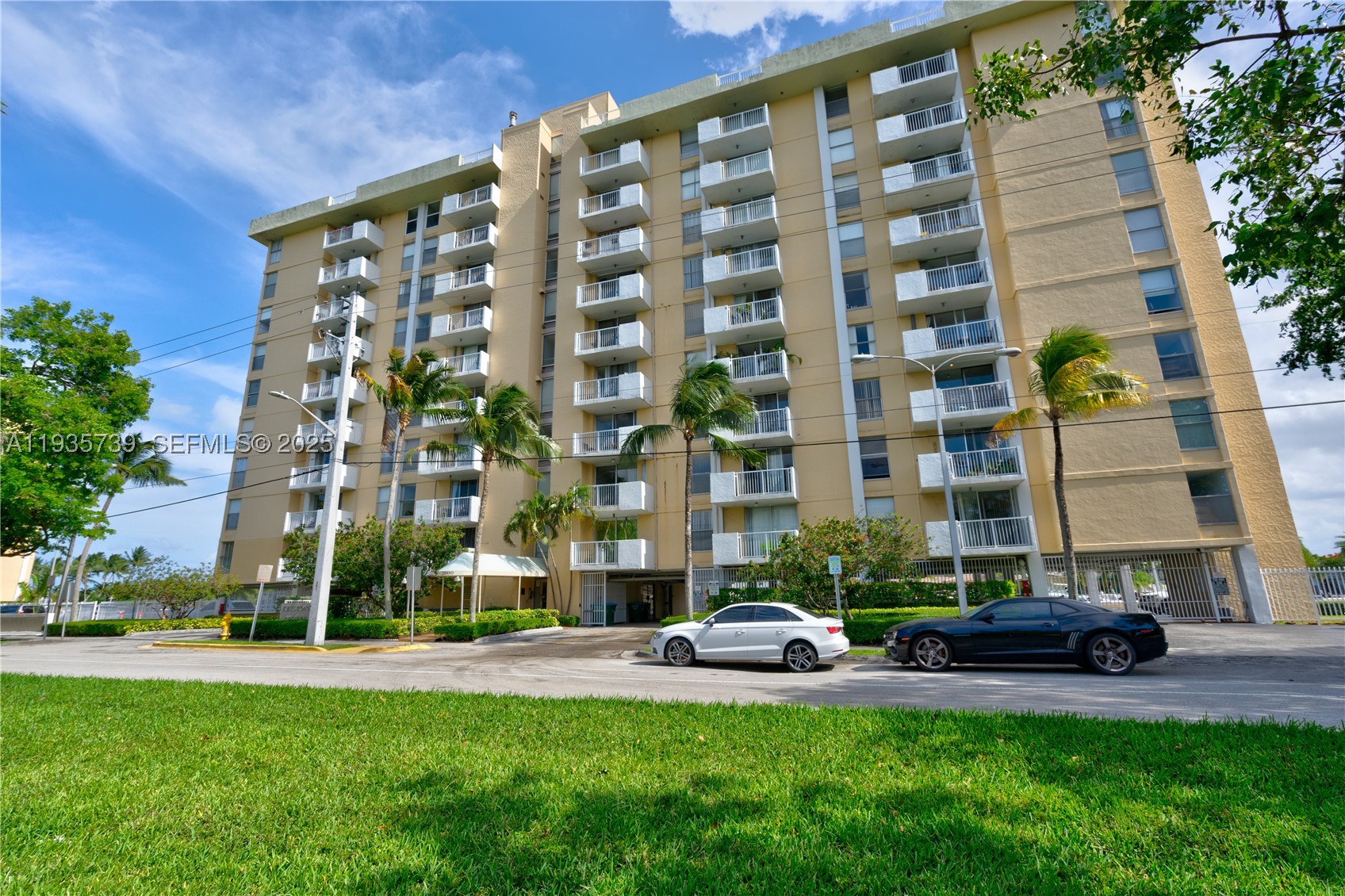 KEYSTONE TOWERS CONDO - Residential