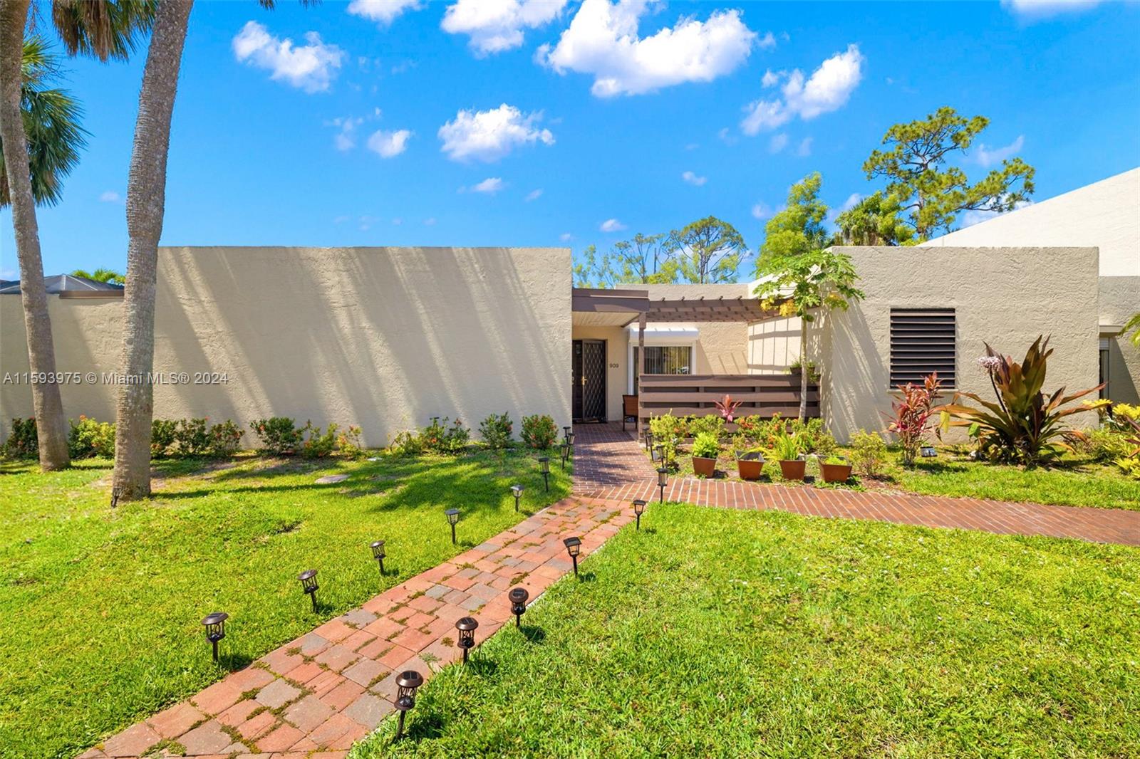 PINEBROOK LAKES CONDO - Residential