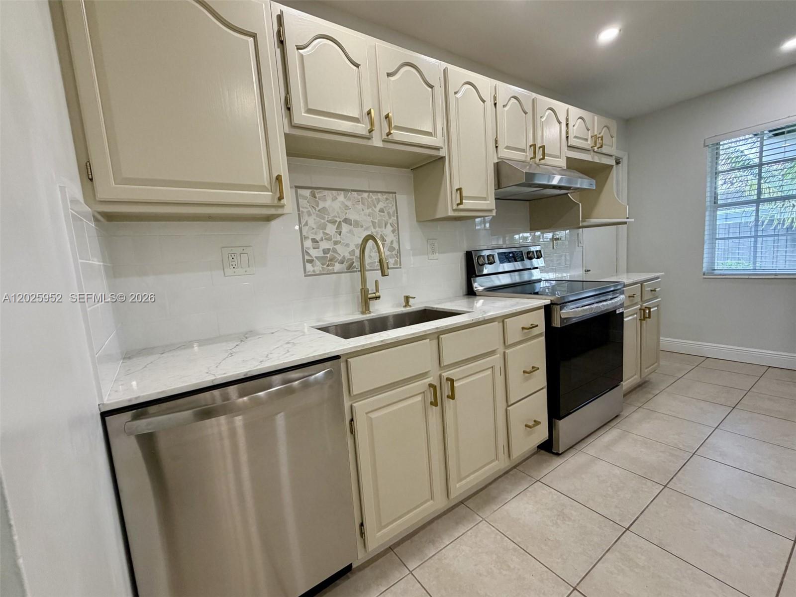 WINSTON PARK UNIT TWO - Residential Lease