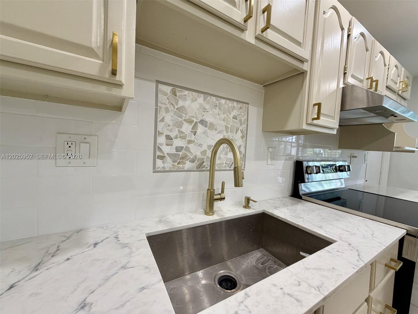 WINSTON PARK UNIT TWO - Residential Lease