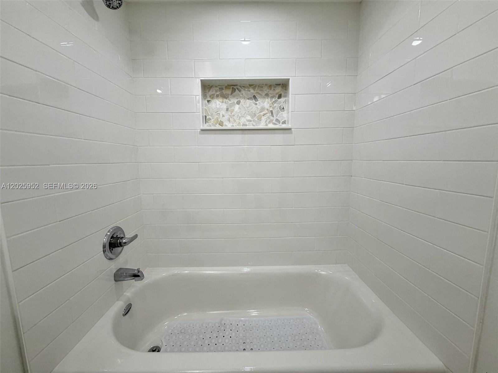 WINSTON PARK UNIT TWO - Residential Lease