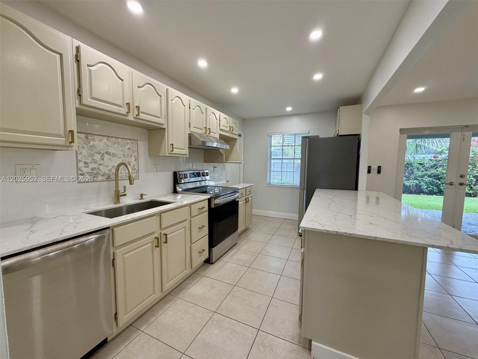 WINSTON PARK UNIT TWO - Residential Lease