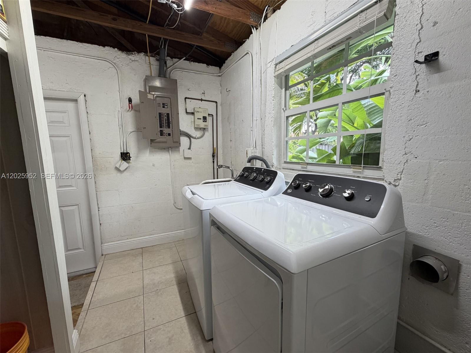WINSTON PARK UNIT TWO - Residential Lease