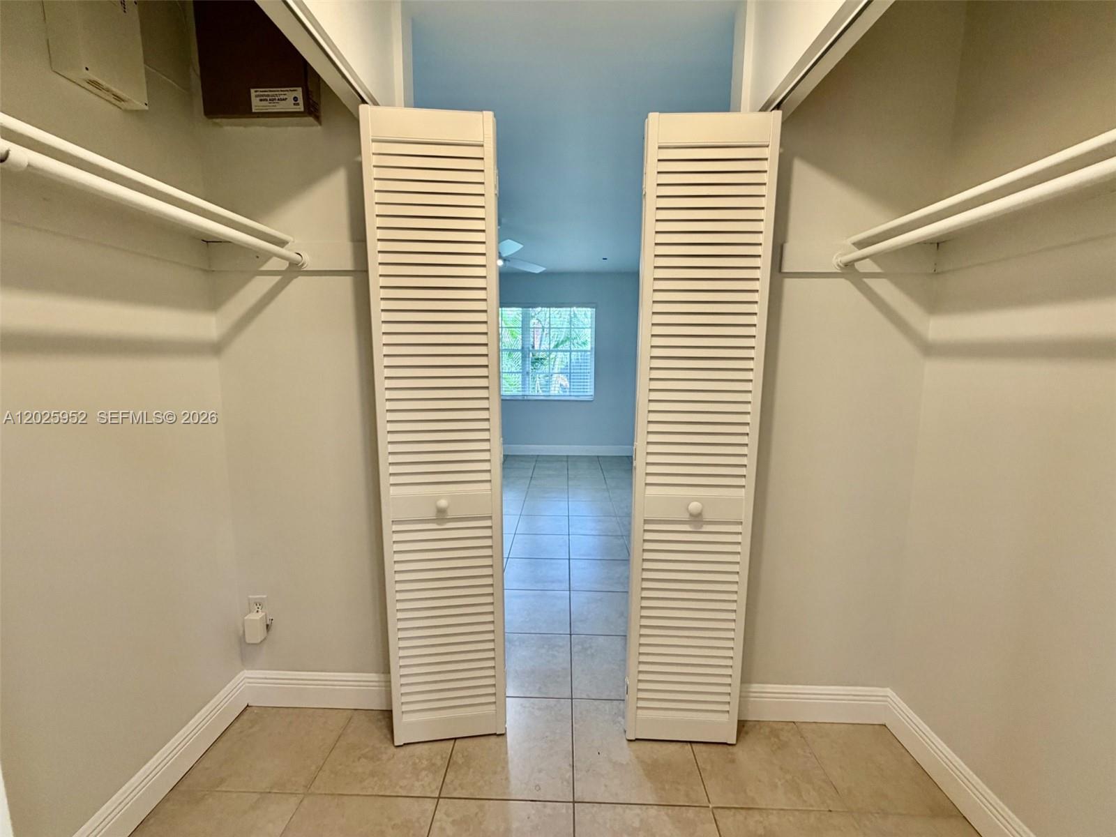 WINSTON PARK UNIT TWO - Residential Lease