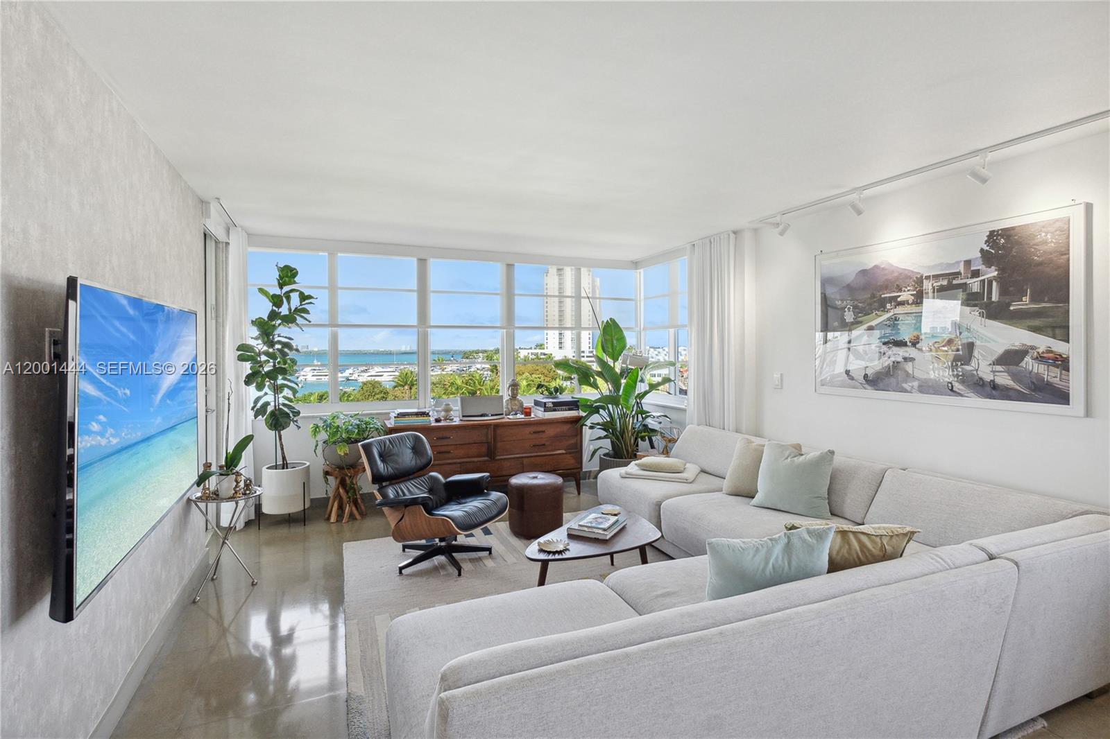 BONNE VIE CONDO - Residential