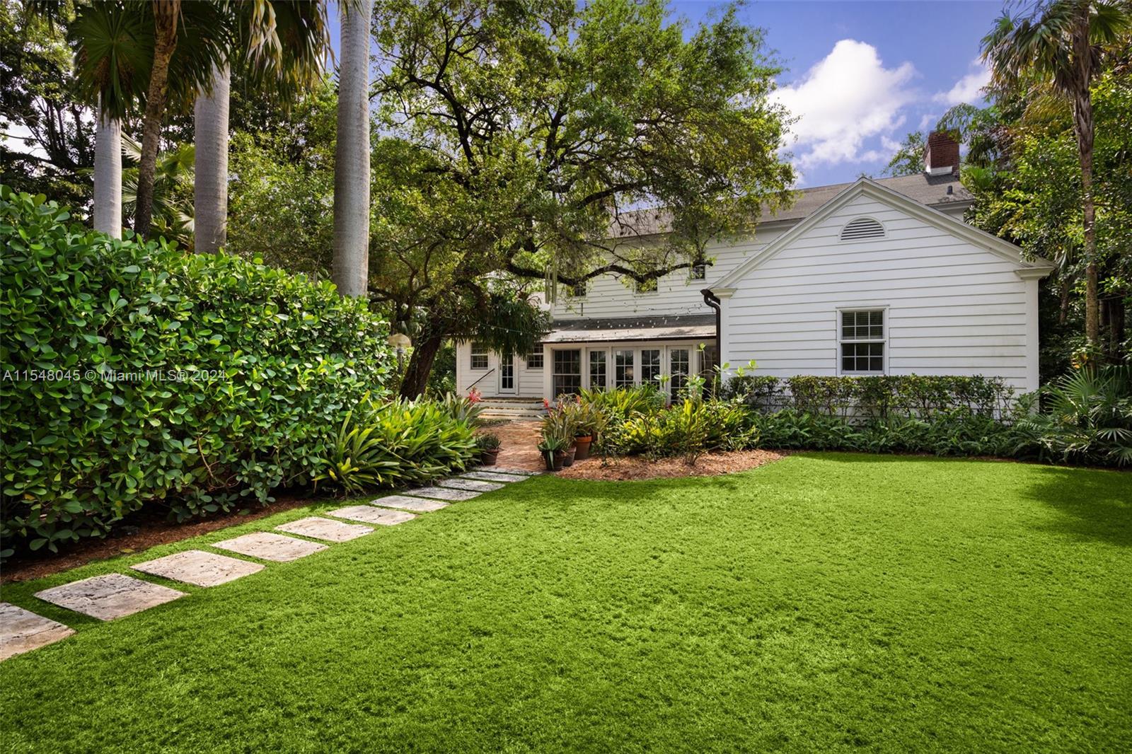 SILVER BLUFF - Residential