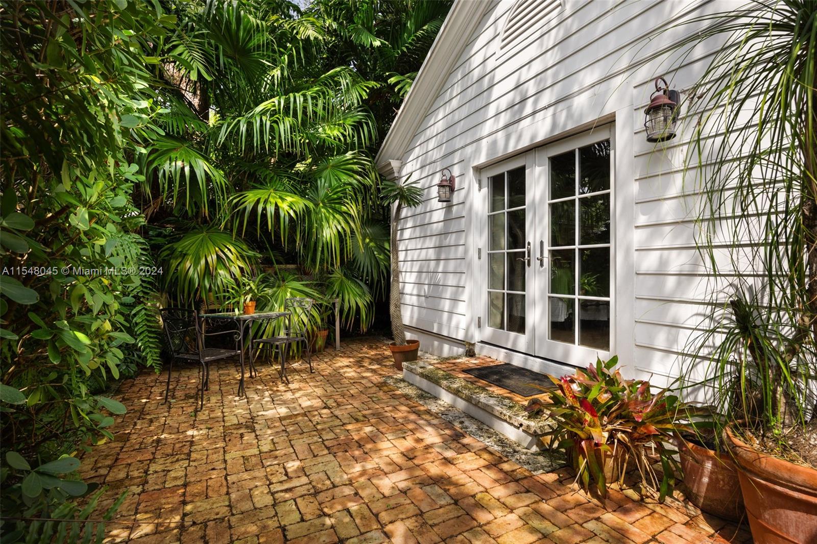 SILVER BLUFF - Residential