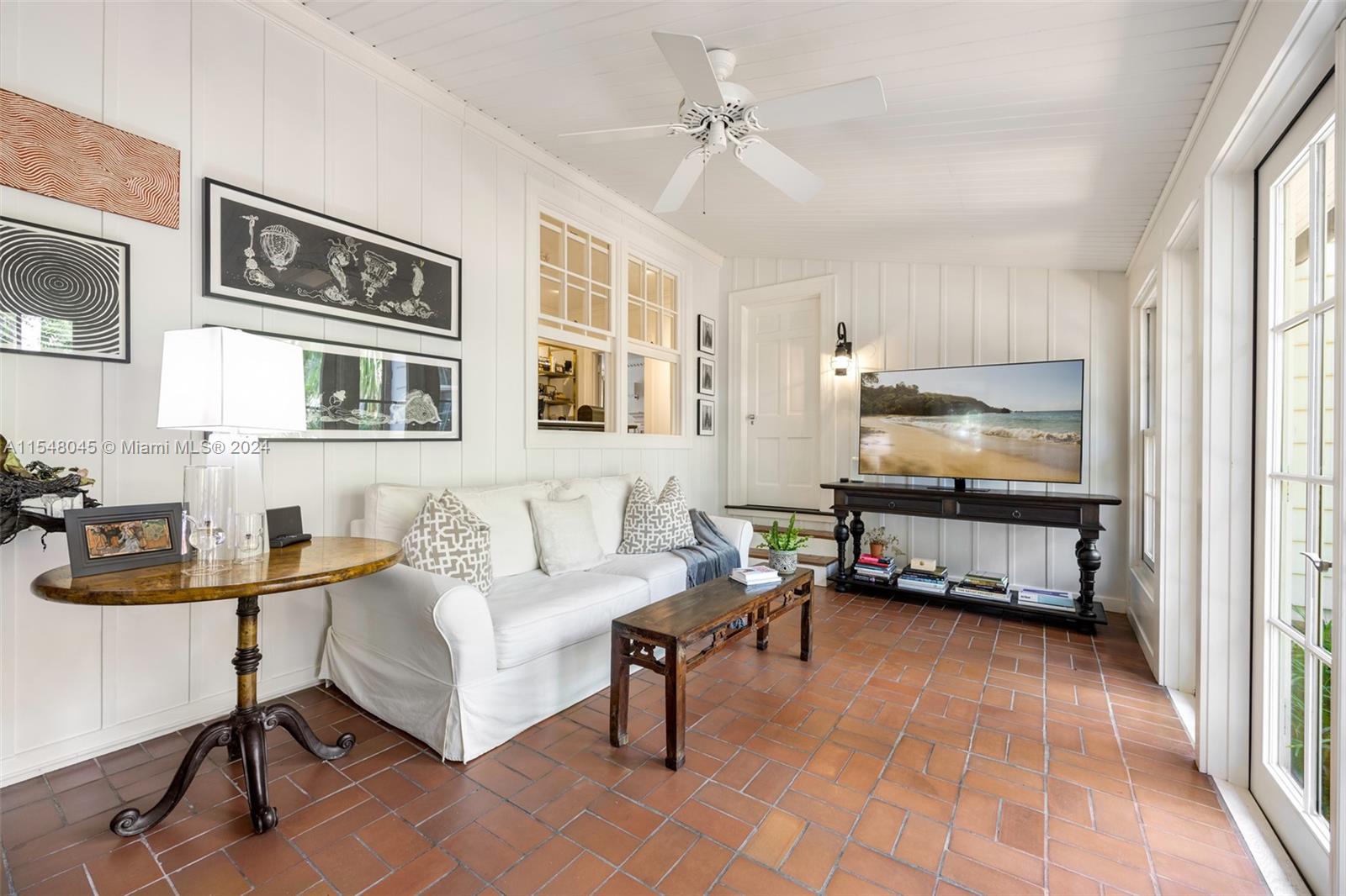 SILVER BLUFF - Residential