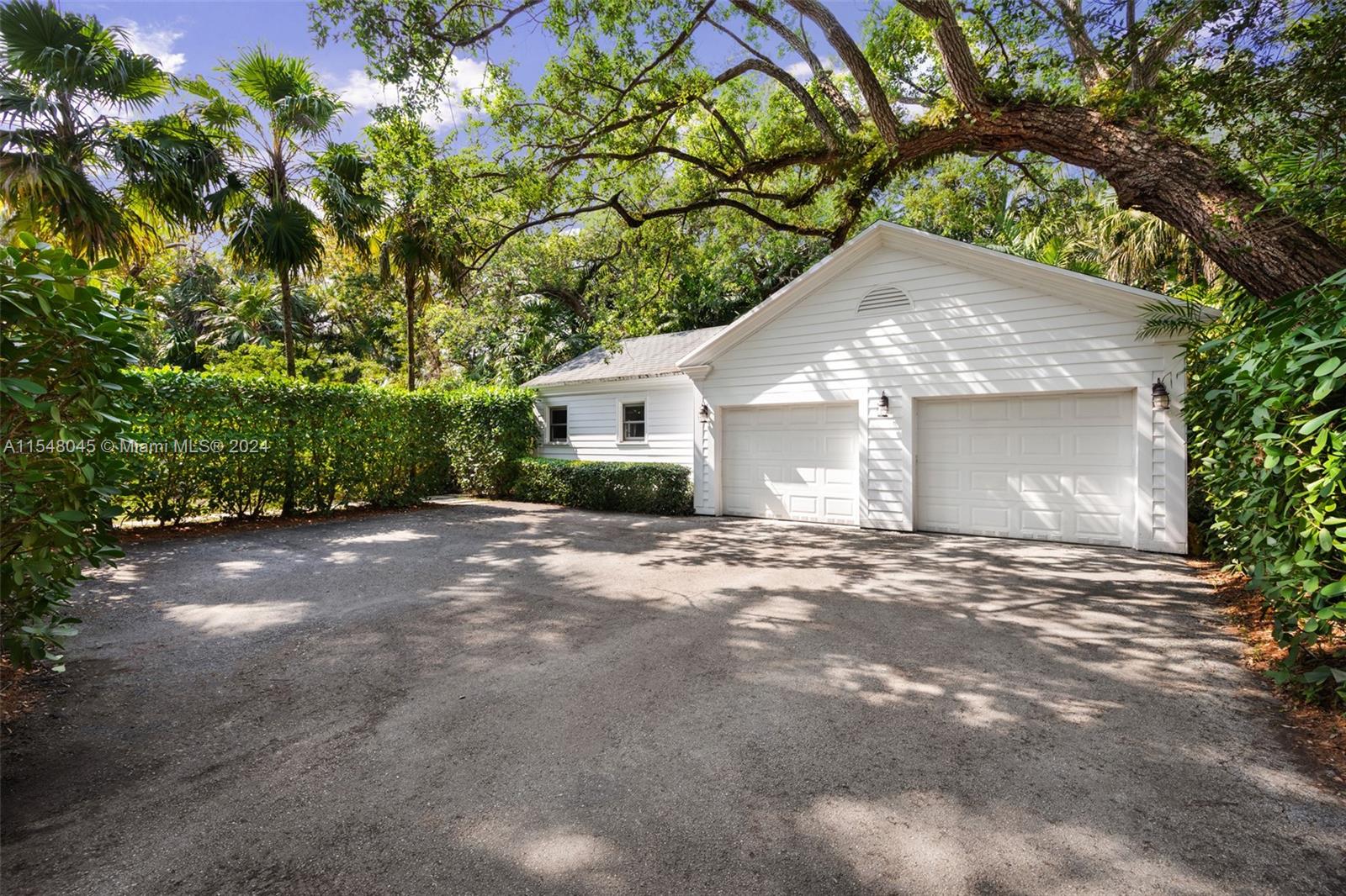 SILVER BLUFF - Residential