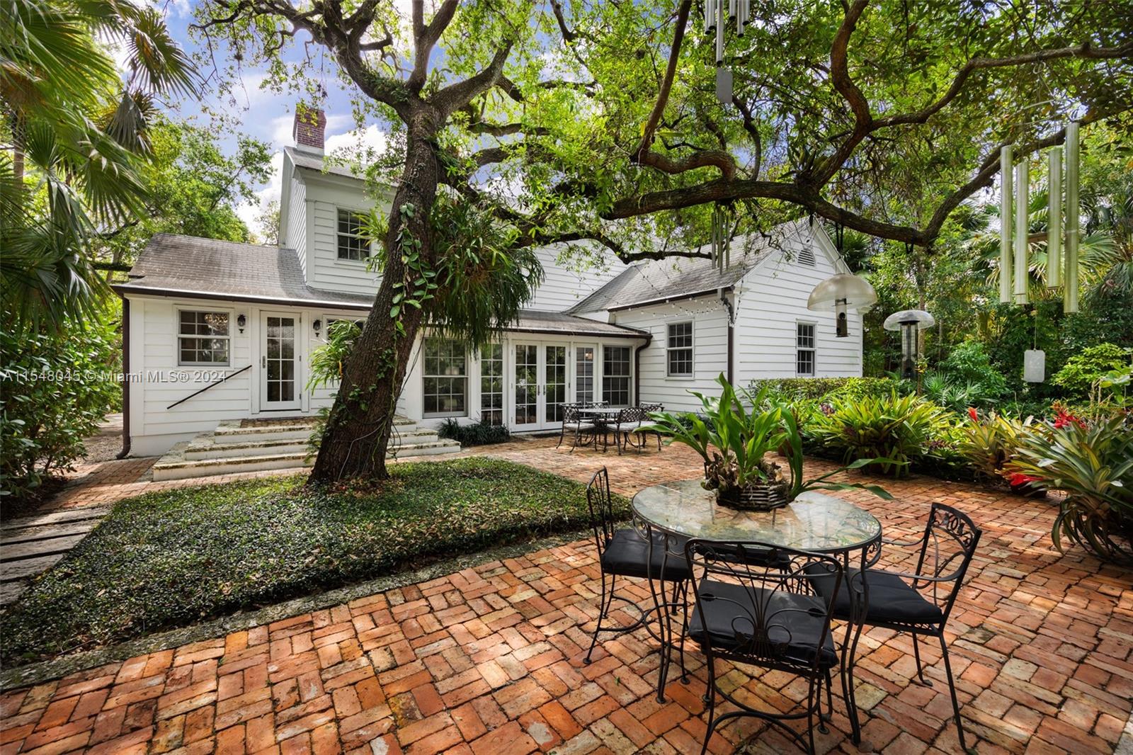 SILVER BLUFF - Residential