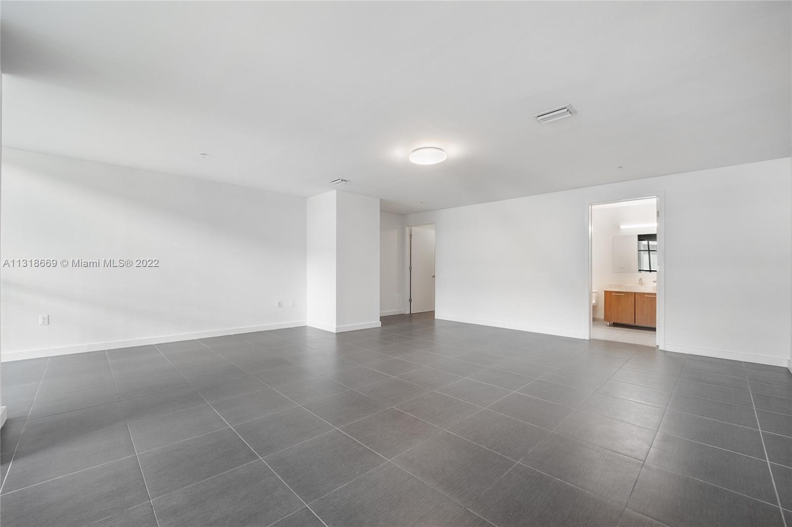 FOUR MIDTOWN MIAMI CONDO - Residential Lease