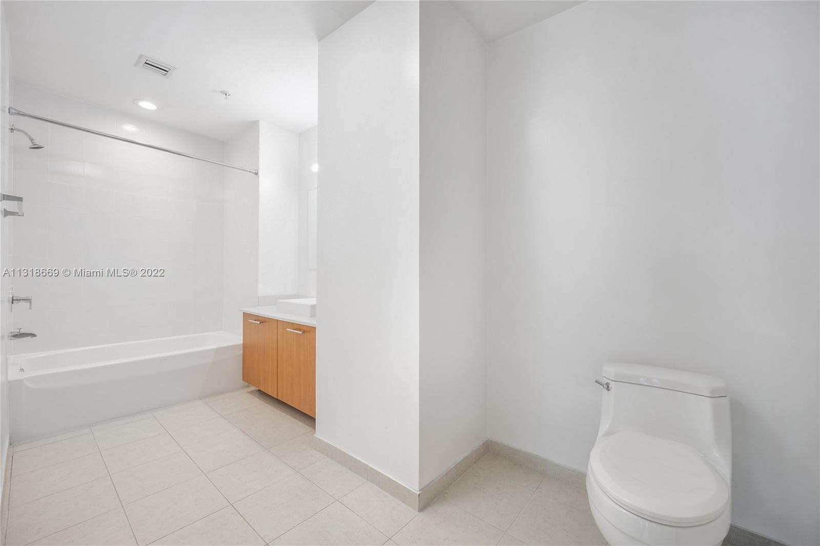 FOUR MIDTOWN MIAMI CONDO - Residential Lease
