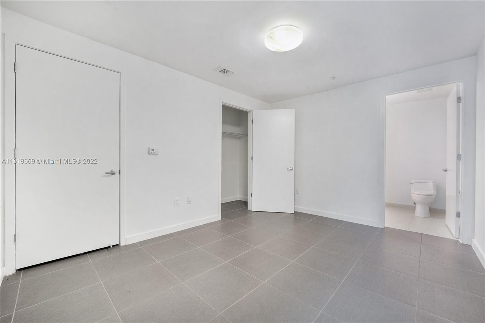 FOUR MIDTOWN MIAMI CONDO - Residential Lease