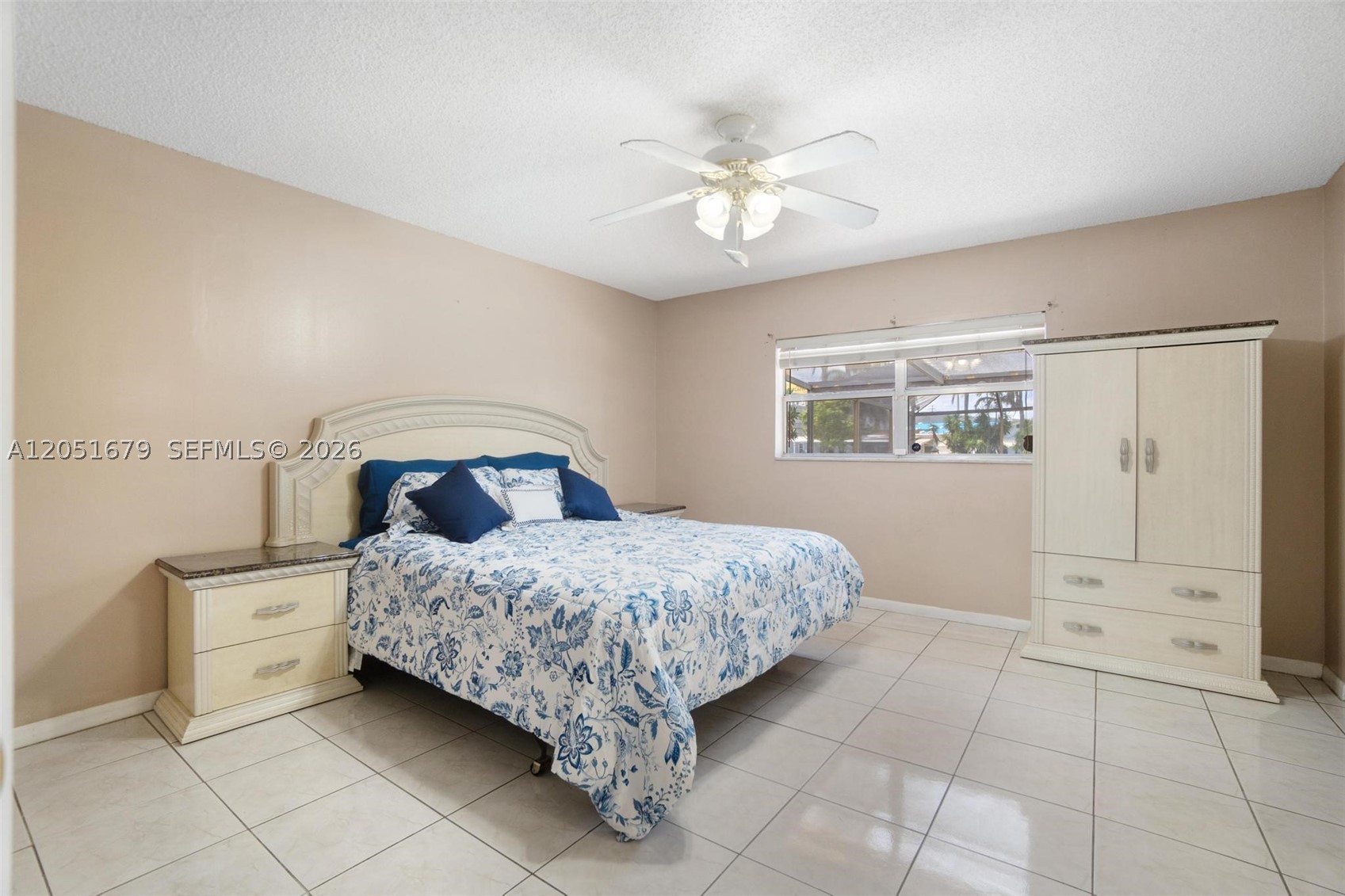 SUNSET ISLES SEC 2 - Residential