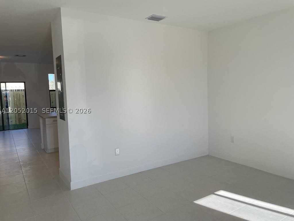 VIA VENTURA NEIGHBORHOOD - Residential Lease
