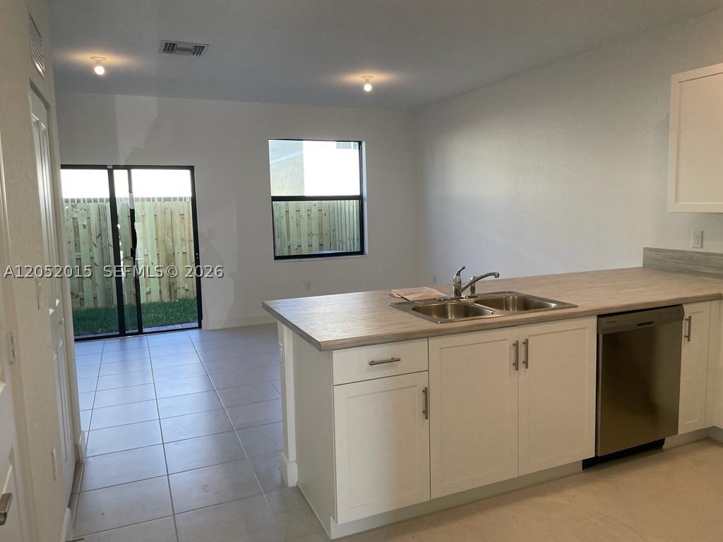 VIA VENTURA NEIGHBORHOOD - Residential Lease