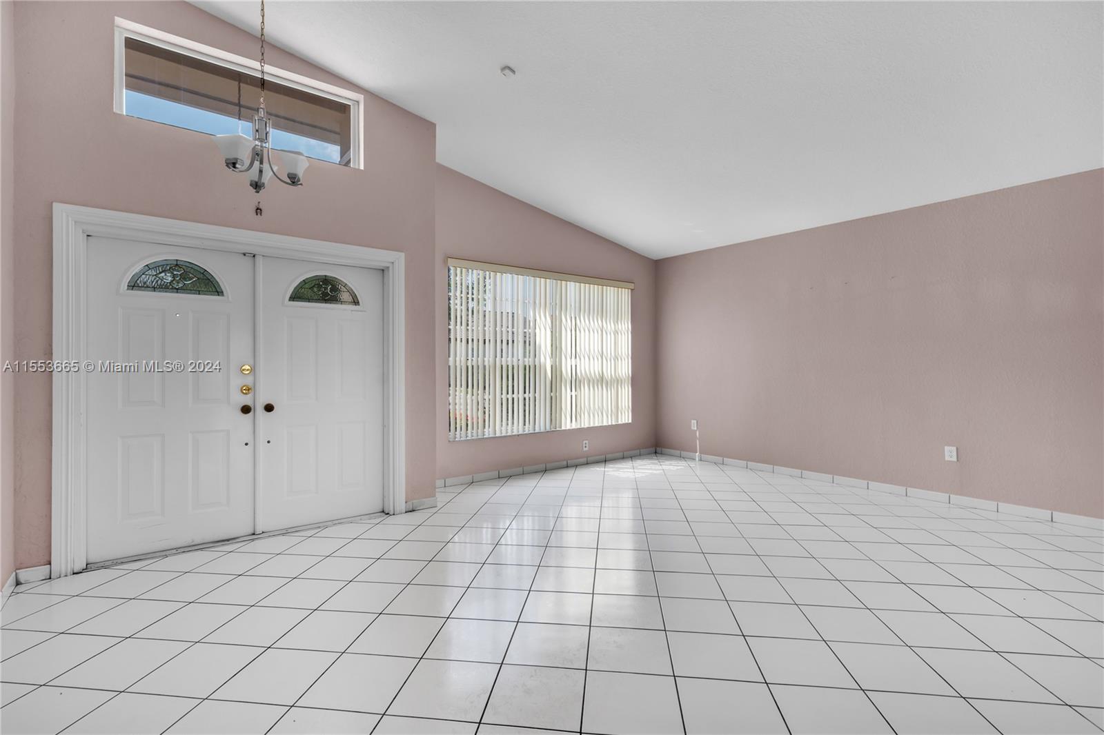 FLORIDA TROPICAL ESTATES - Residential Lease