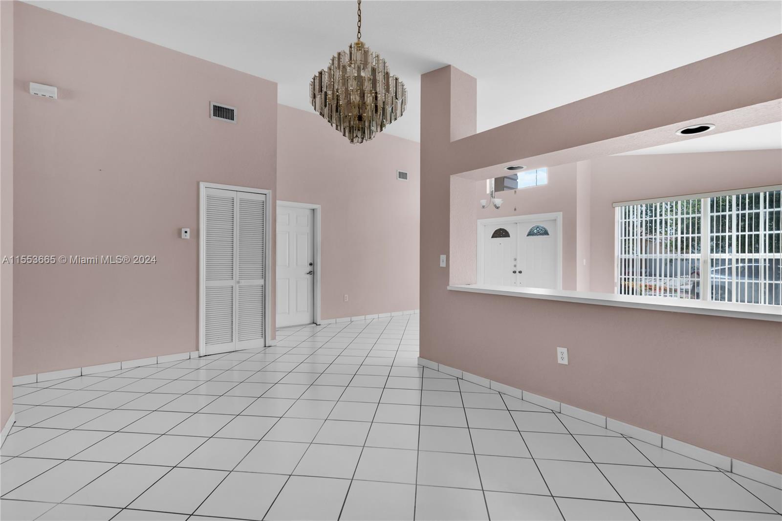 FLORIDA TROPICAL ESTATES - Residential Lease